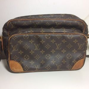 Nile Nil  Brown Monogram Canvas Shoulder bag